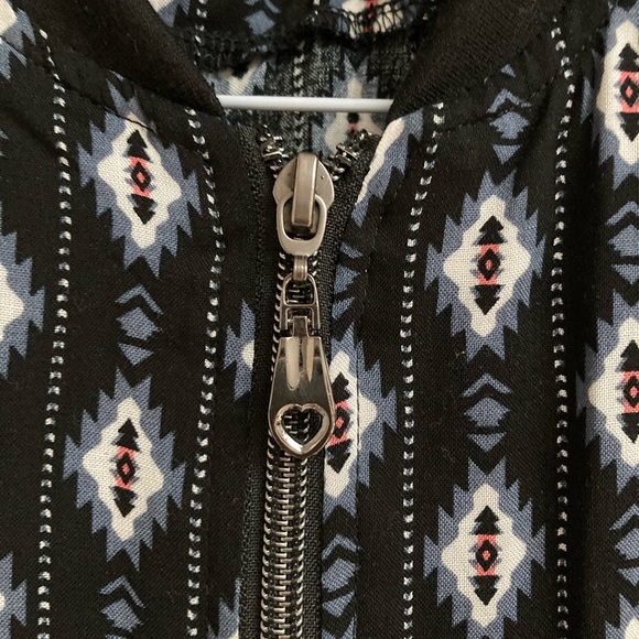 Molly Bracken - Black shirt with leaf print and little gold metallic dots - XS - Picture 7 of 9